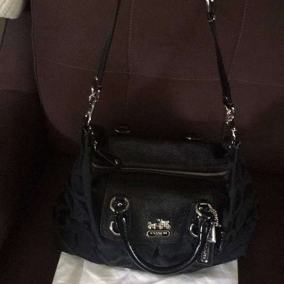 Coach satchel like new condition - Picture 3 of 8